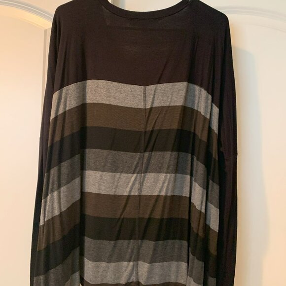 RED 23 Long sleeve Shirt size M/L & 20% OFF if you buy 4 items I sell ! - Picture 2 of 5